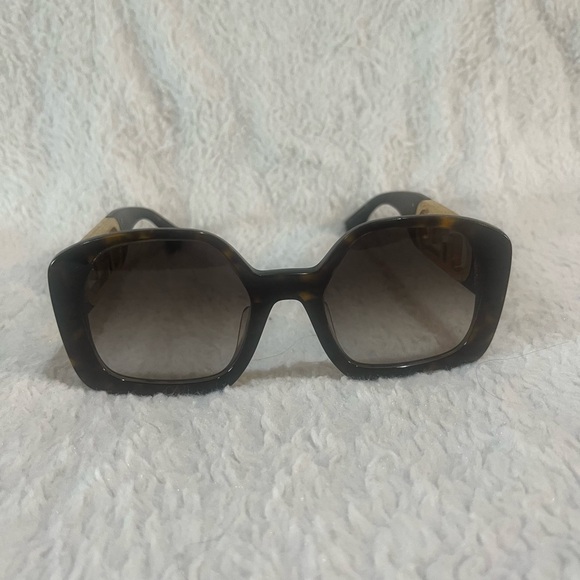 Fendi Accessories - FENDI O'LOCK 40048  Tortoise Oversized Fashion FF Lock Logo Sunglasses FE40048U